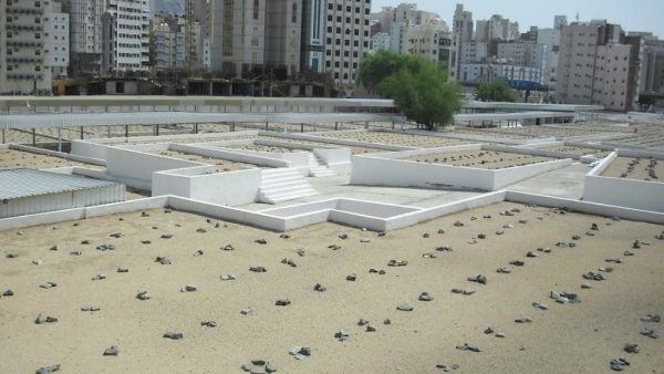 Kuburan Mbah Maimoen Berjarak 500 Meter dari Makam Siti Khadijah